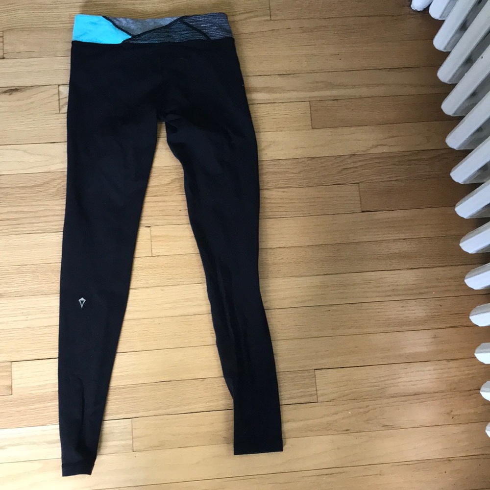 Ivivva black full length leggings with waistband